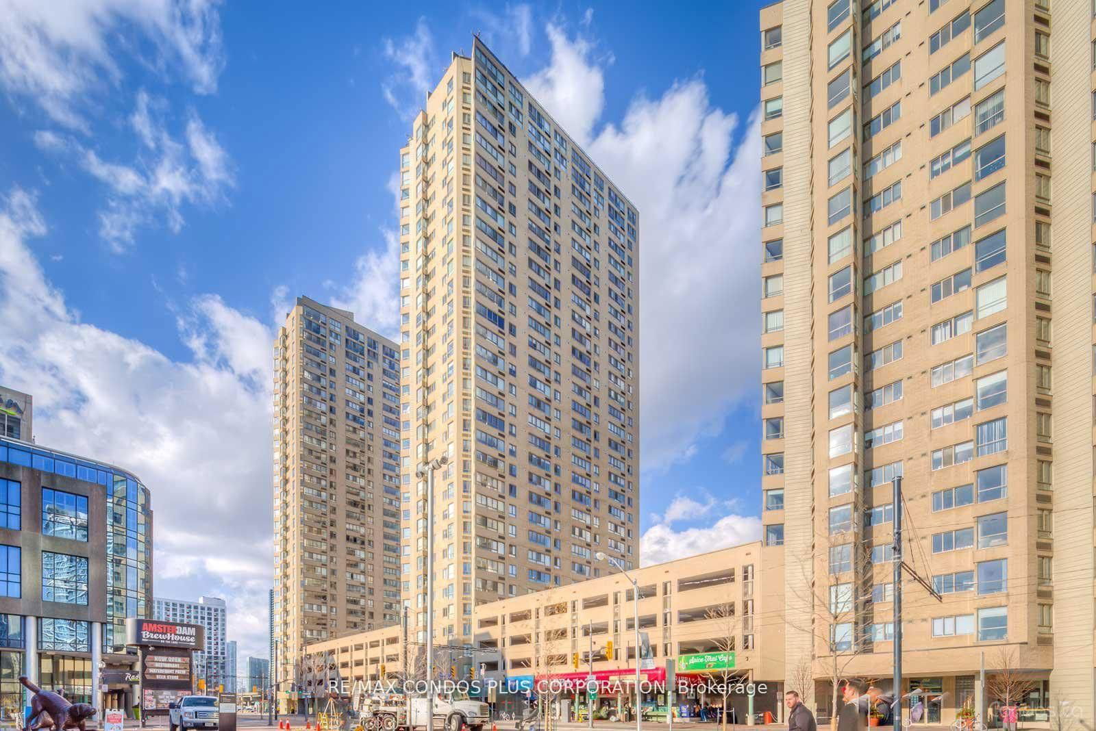 260 Queens Quay W, unit 1402 for rent