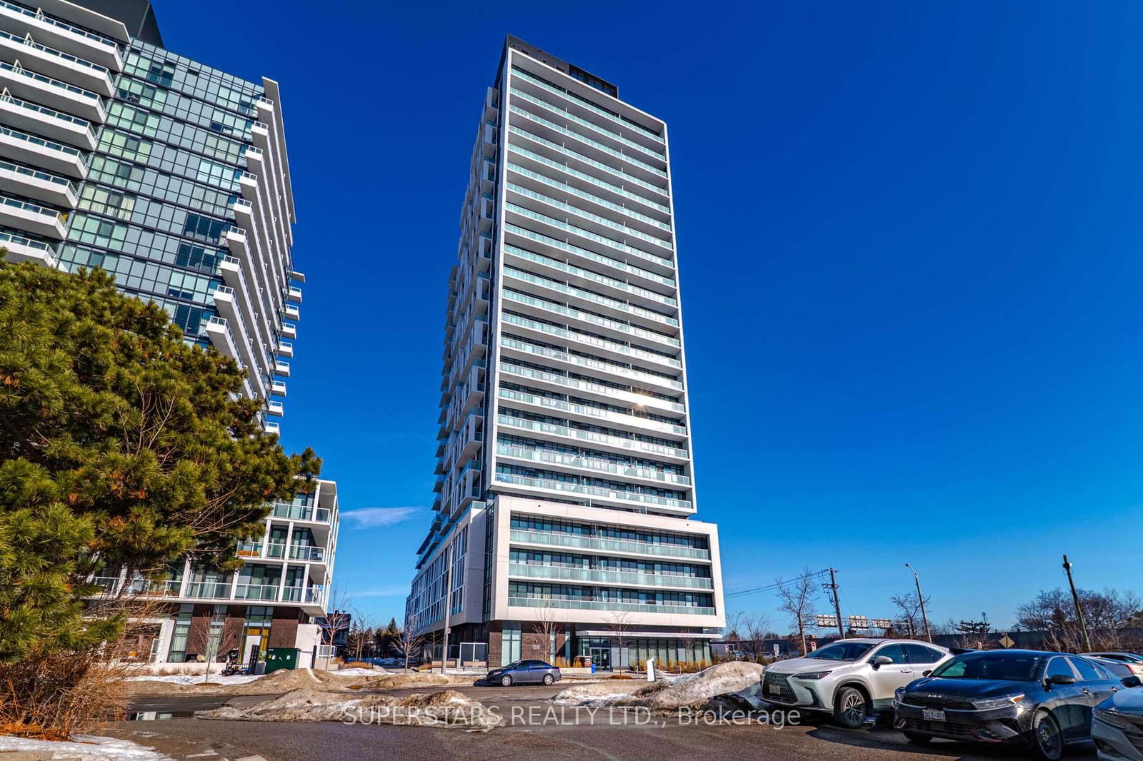 188 Fairview Mall Dr, unit 830 for sale