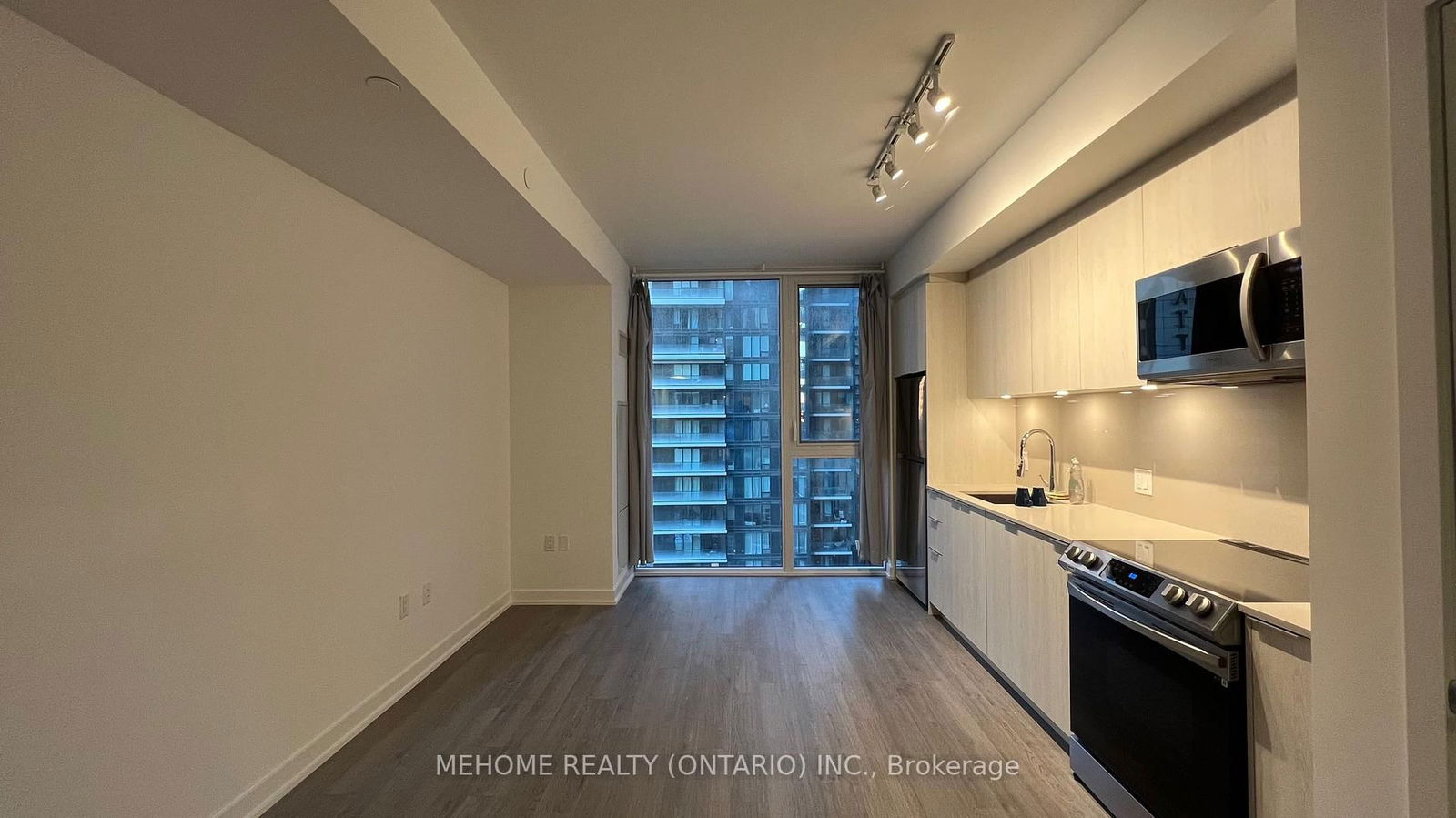 357 King St W, unit 1205 for rent