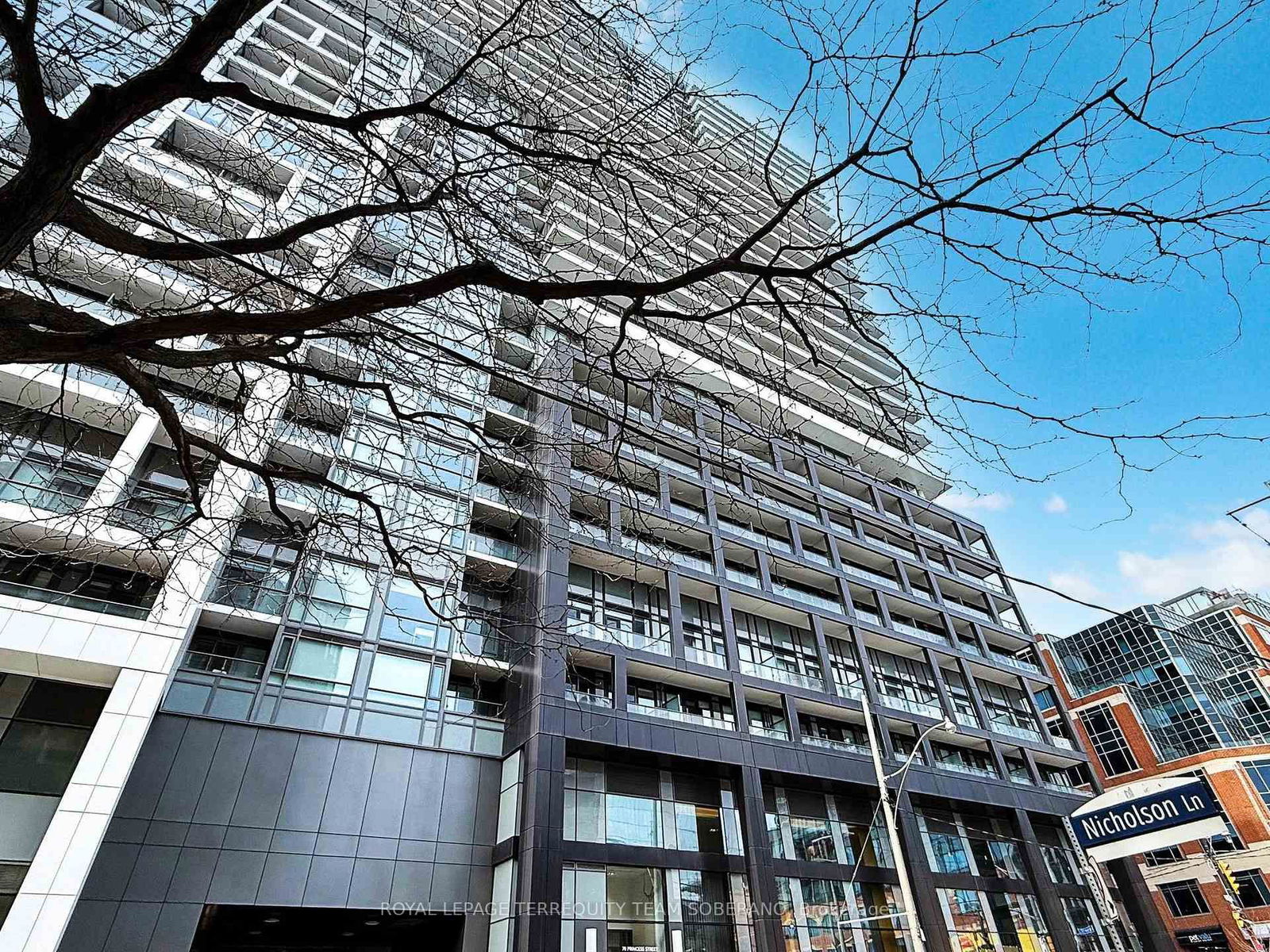 70 Princess St, unit 2605 for sale