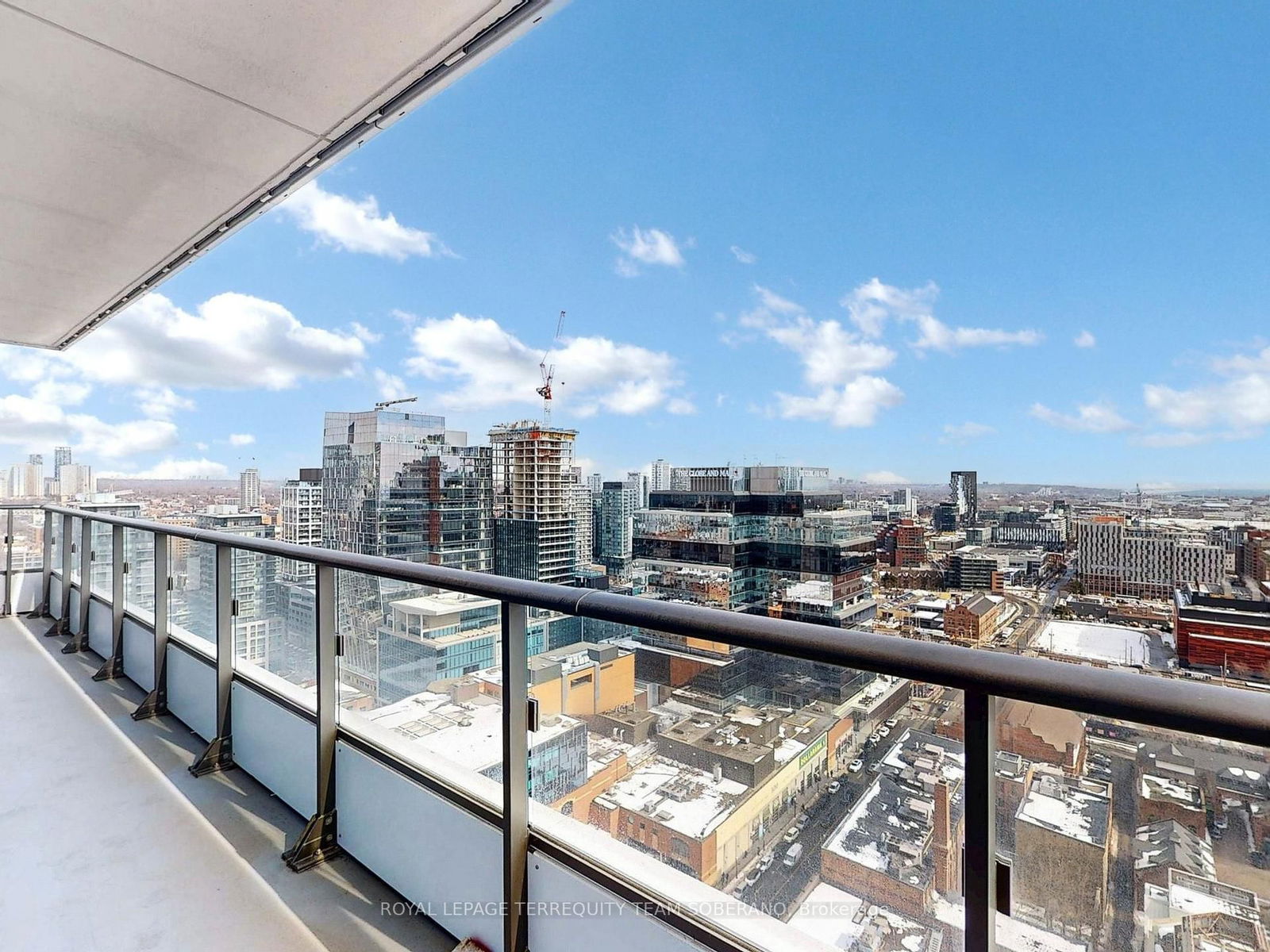 70 Princess St, unit 2605 for sale