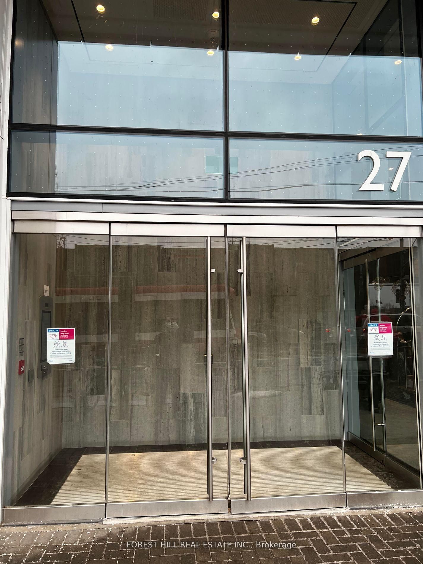 27 Bathurst St, unit 1716W for rent