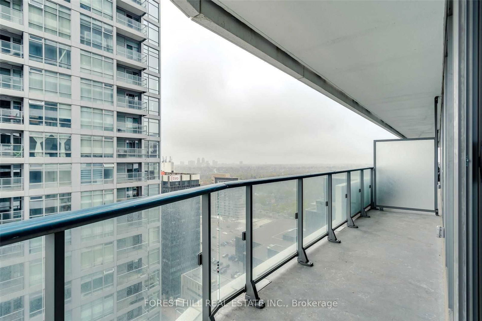 2221 Yonge St, unit 4605 for rent