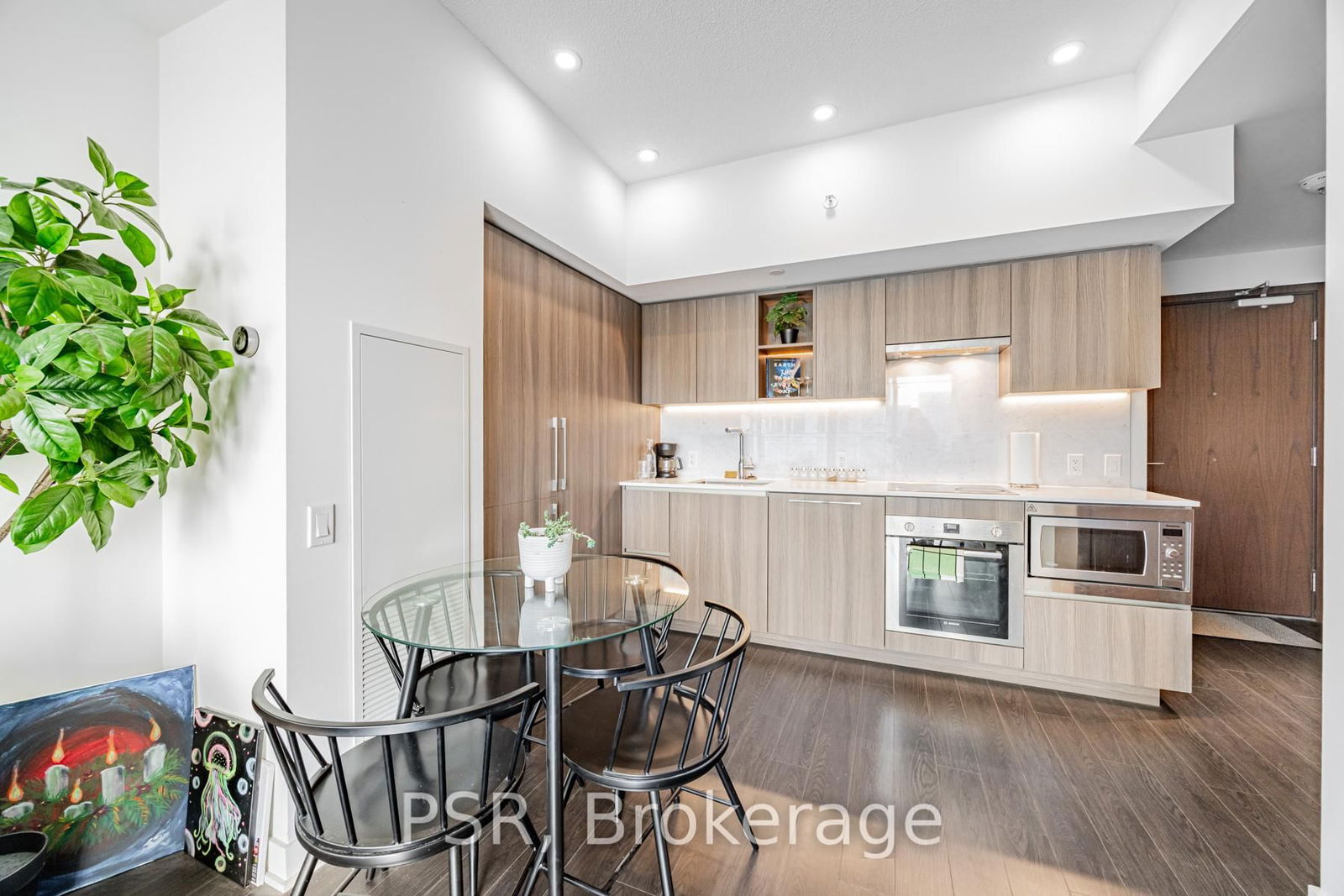 17 Bathurst St, unit 3303 for rent