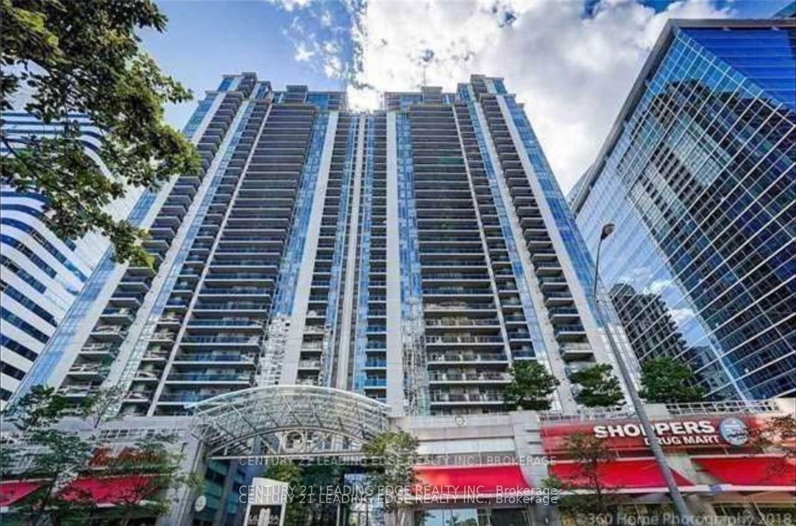 4968 Yonge St, unit 301 for rent