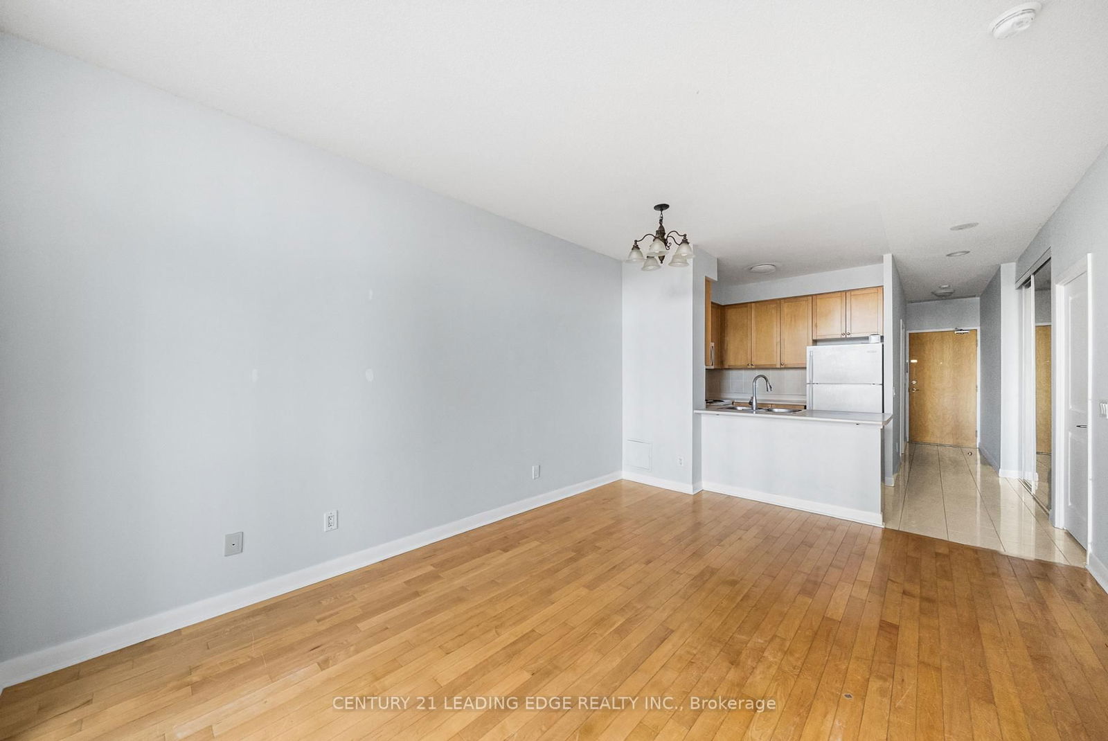 4968 Yonge St, unit 301 for rent