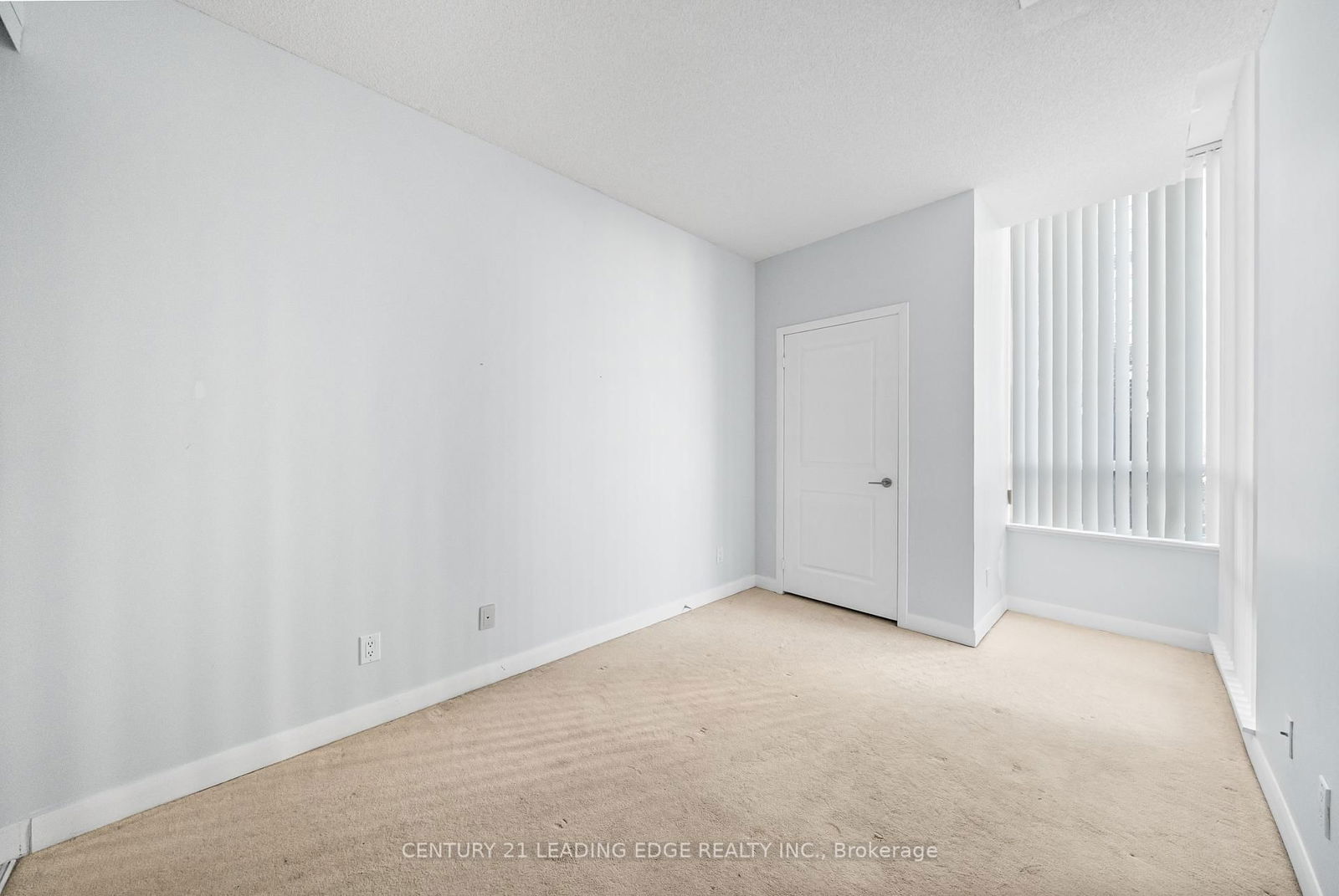 4968 Yonge St, unit 301 for rent