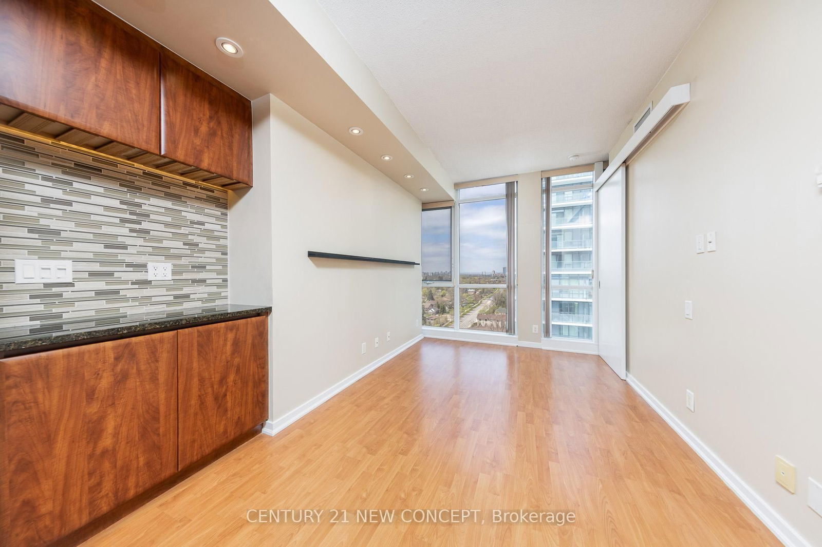 30 Canterbury Pl, unit 1803 for sale