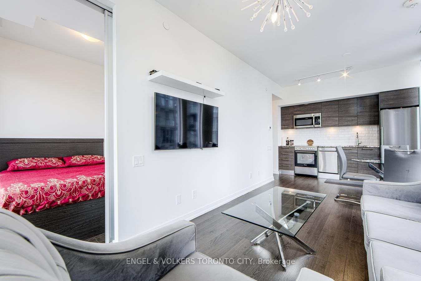 28 Wellesley St E, unit 1104 for rent