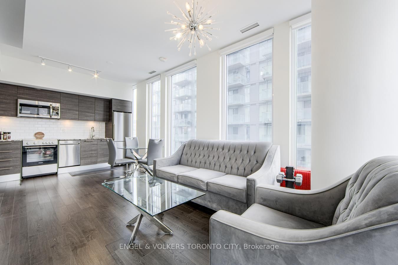 28 Wellesley St E, unit 1104 for rent