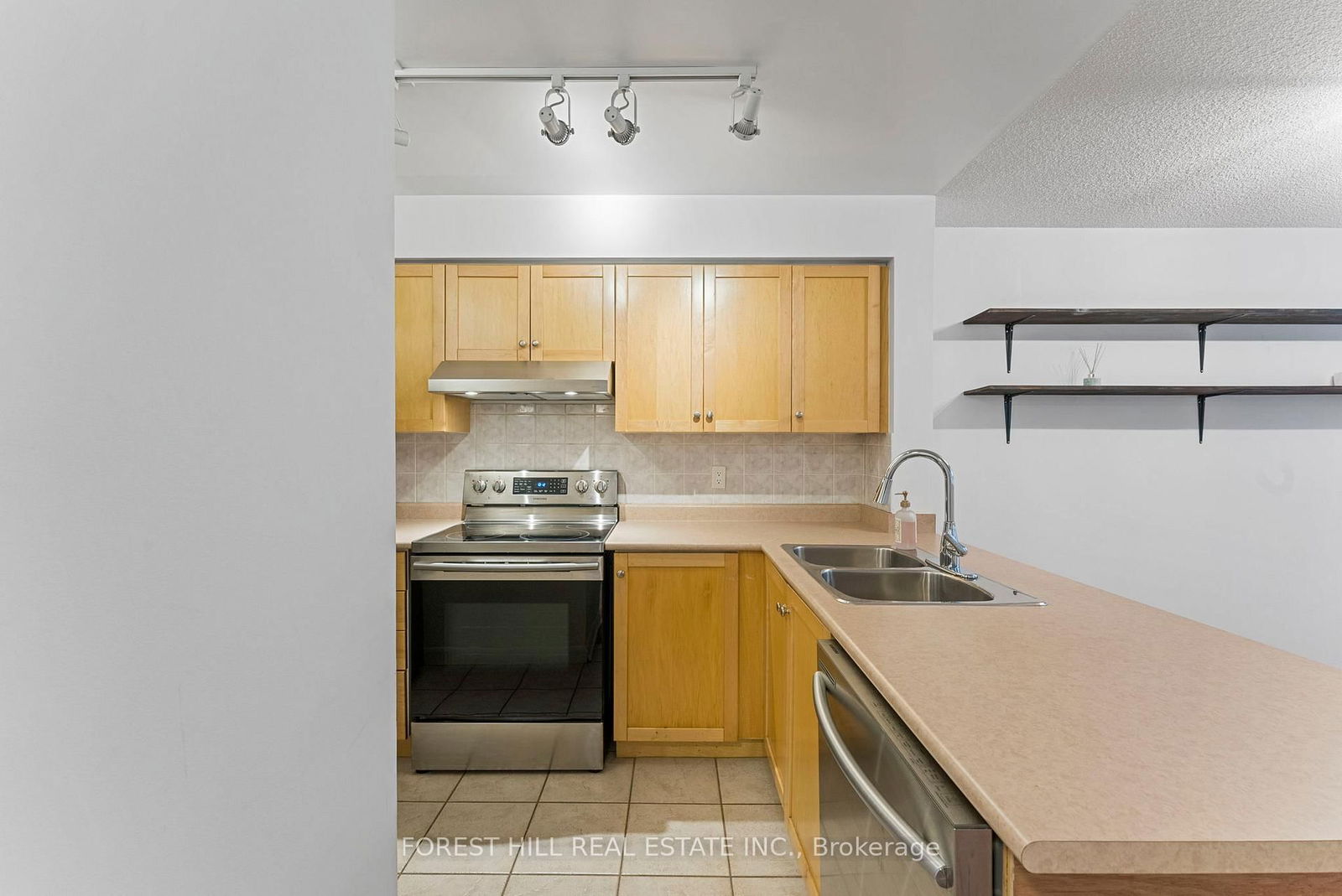 323 Richmond St E, unit 323 for rent