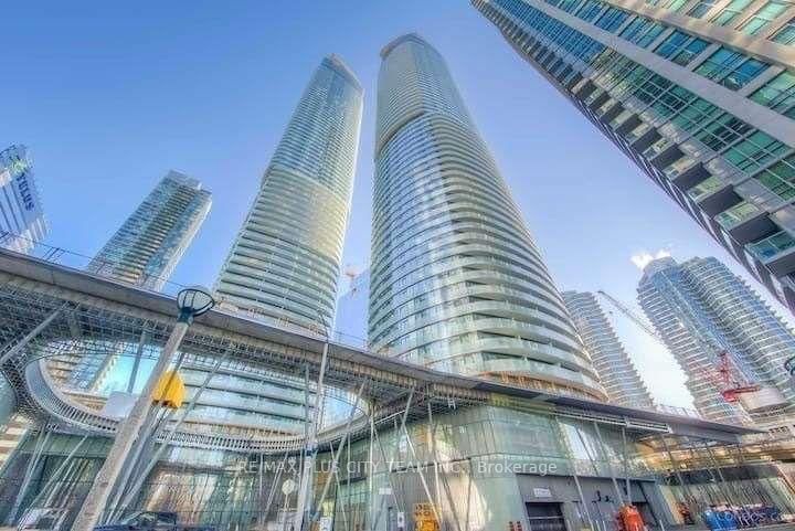 12 York St, unit 804 for rent