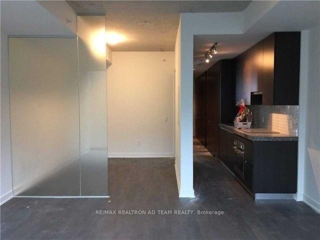 629 King St W, unit 417 for rent