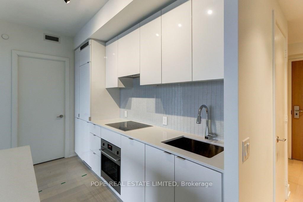 7 Grenville St, unit 2112 for rent