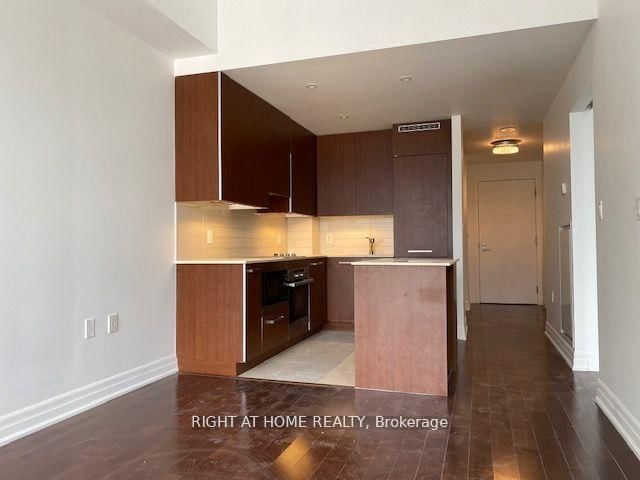 8 The Esplanade, unit 2803 for rent