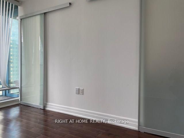 8 The Esplanade, unit 2803 for rent