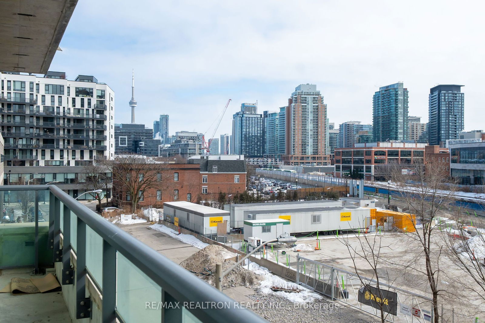 36 Lisgar St, unit 323 for rent