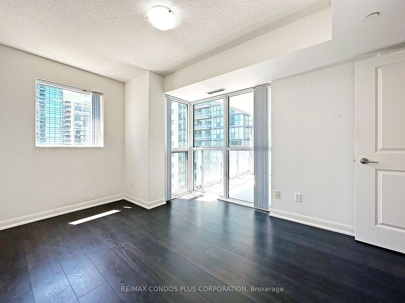 5168 Yonge St, unit 1901 for rent