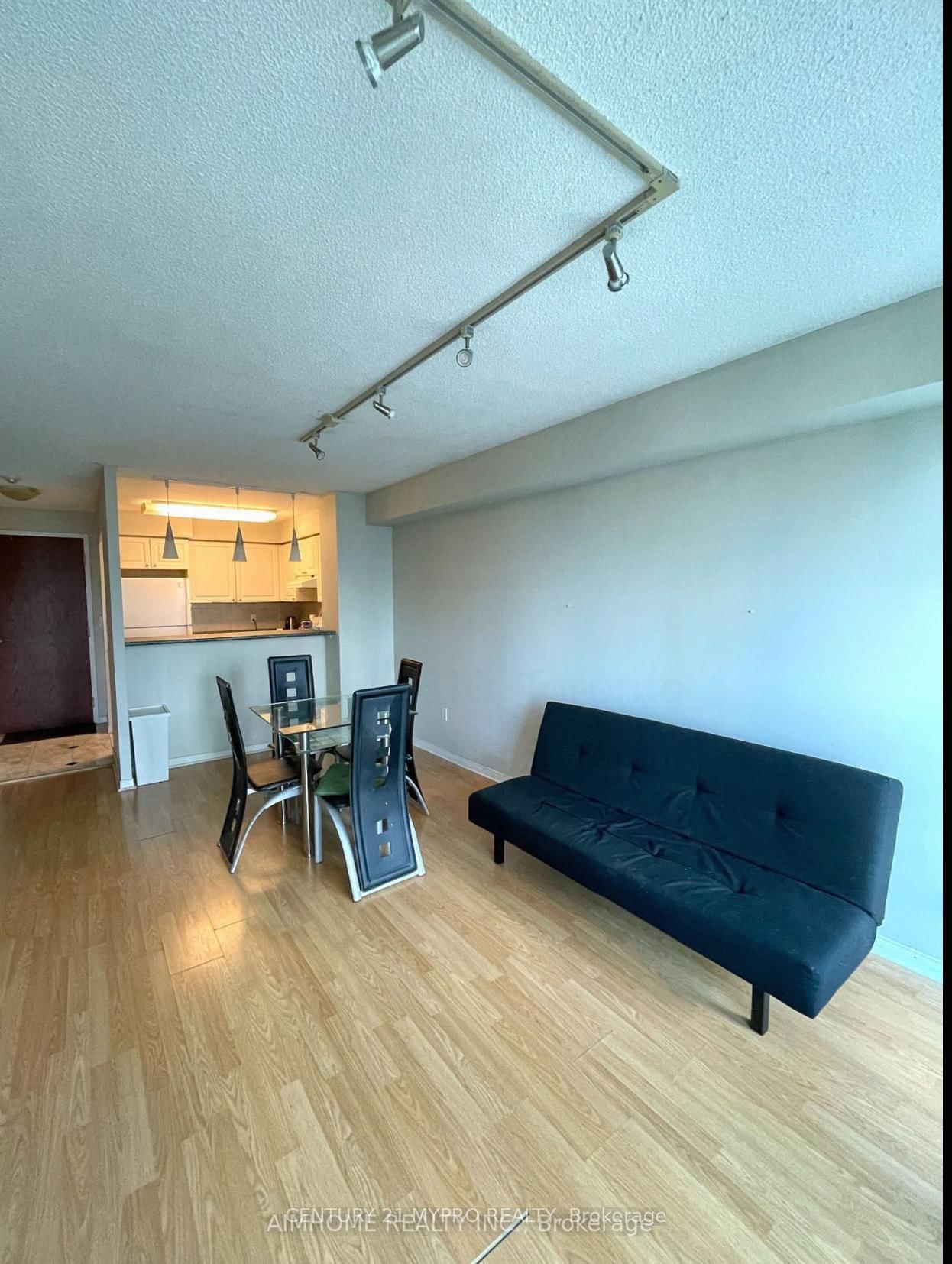 28 Pemberton Ave, unit 610 for rent