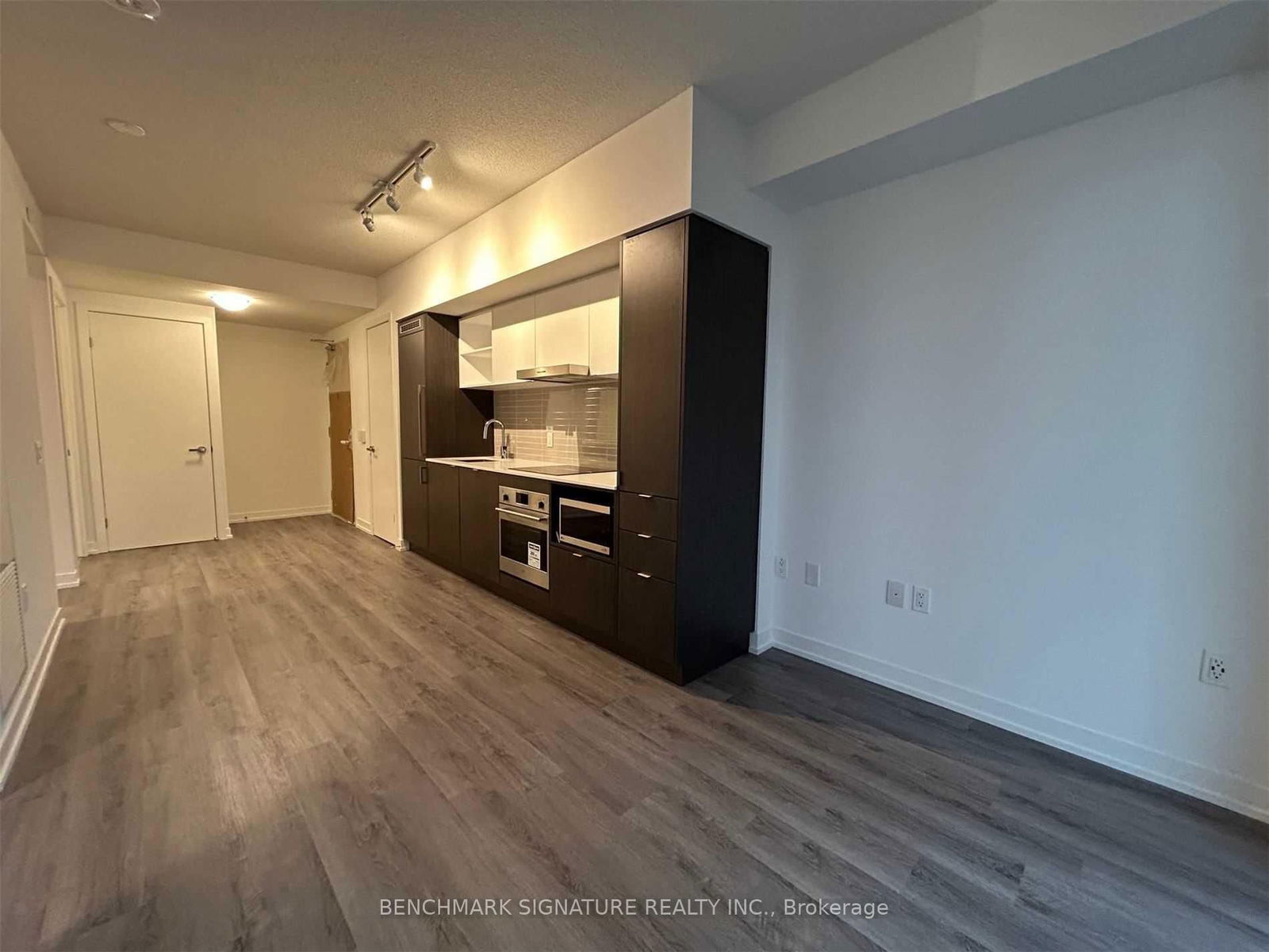 138 Downes St, unit 2108 for rent