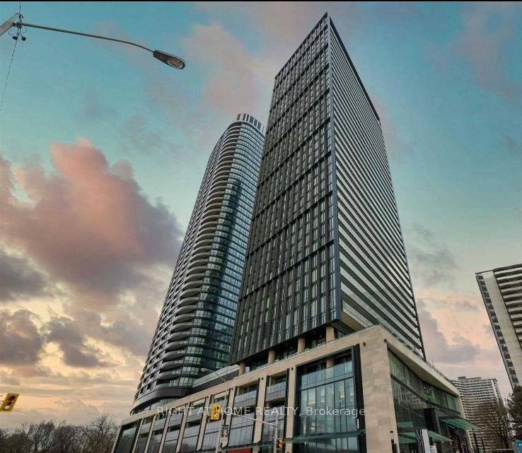 575 Bloor St E, unit 1502 for sale