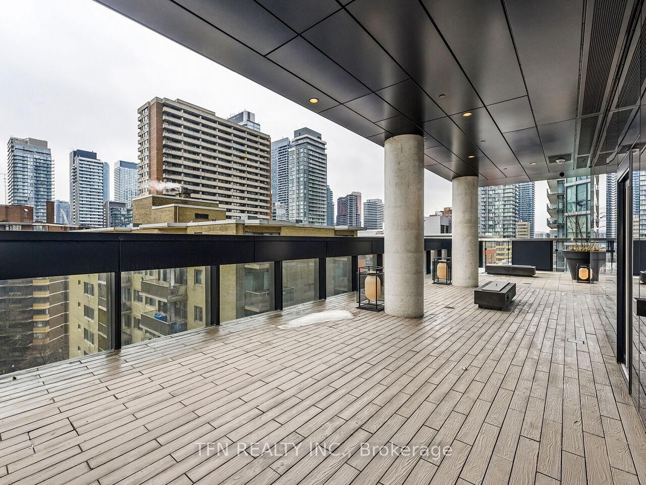 55 Charles St E, unit 2604 for sale