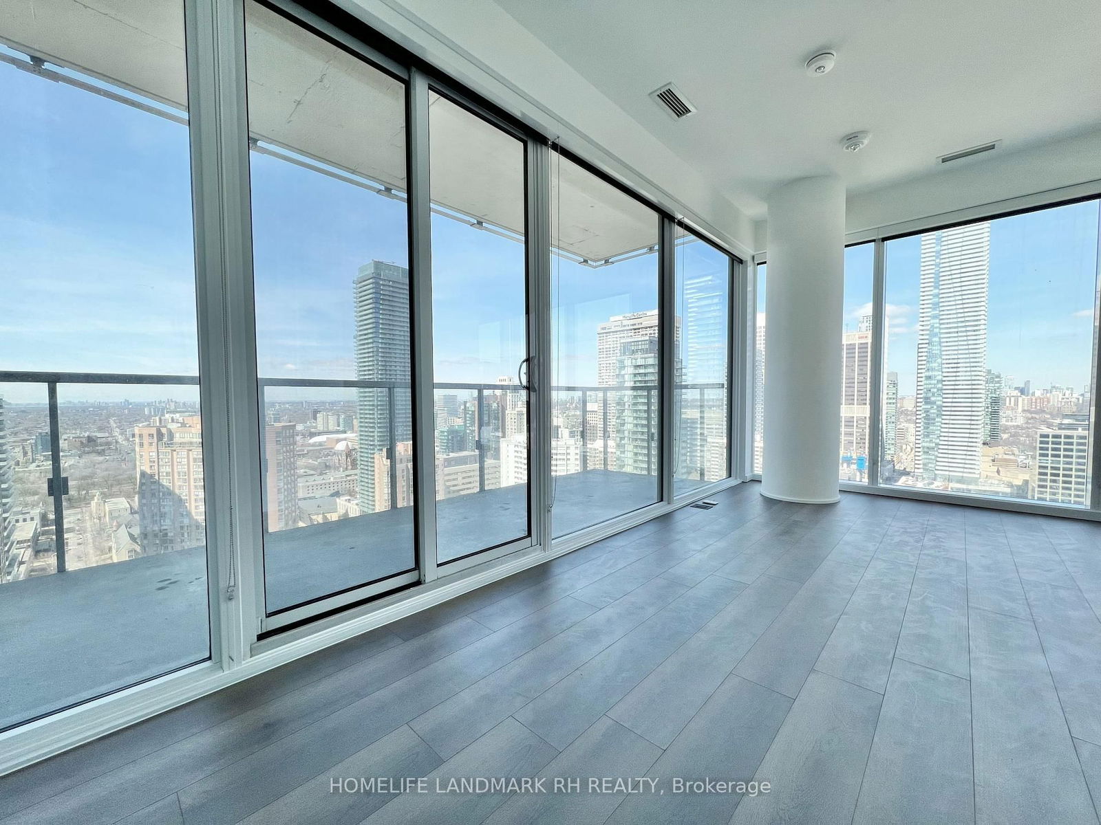 3 Gloucester St, unit 3501 for rent