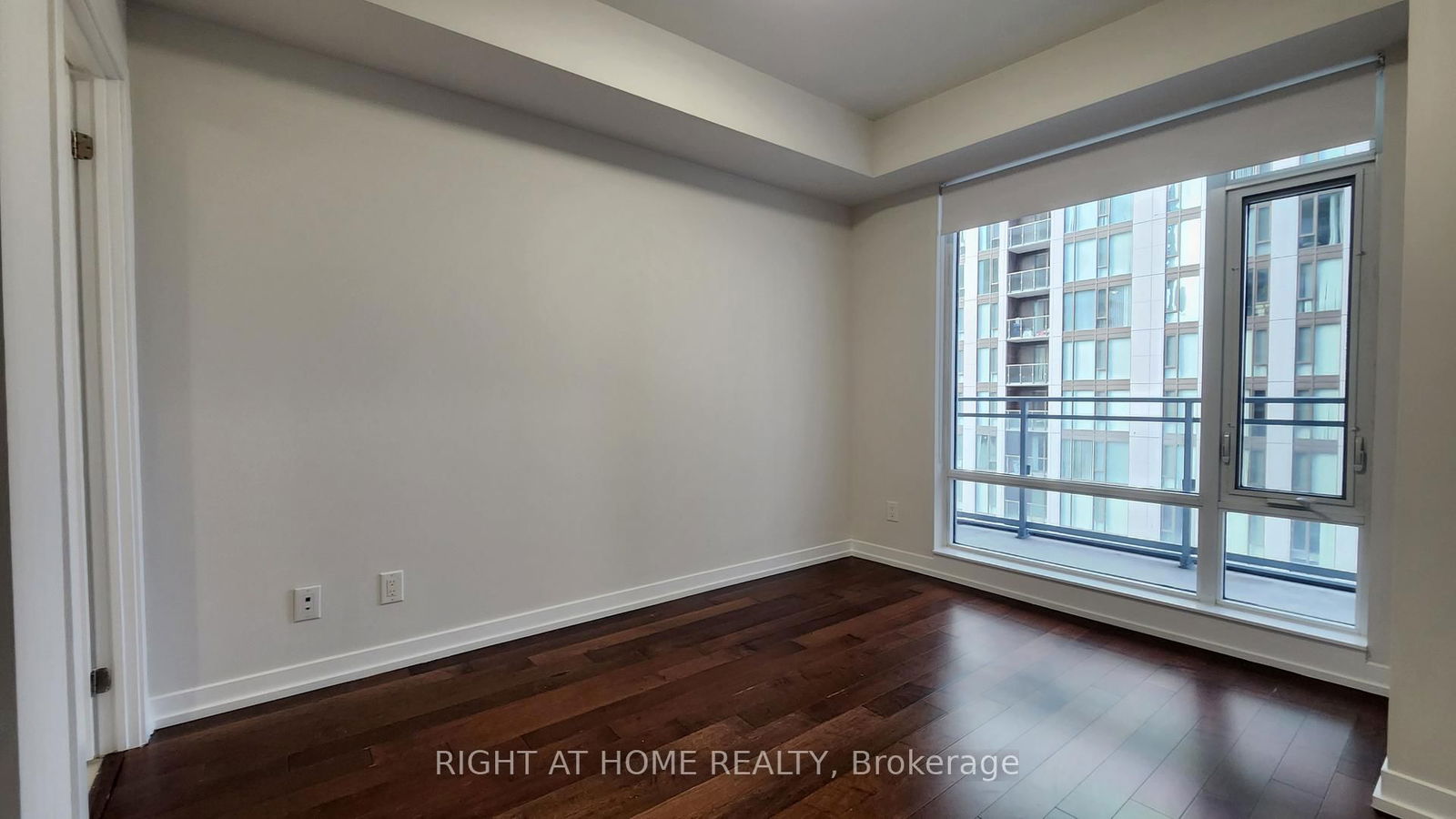 21 Widmer St, unit 2901 for sale