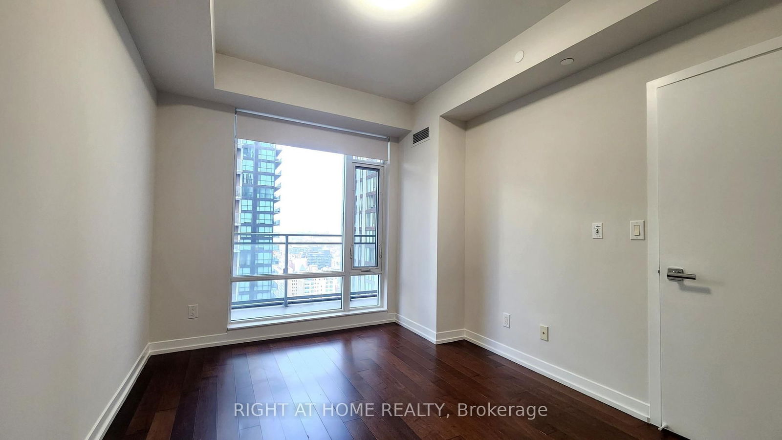 21 Widmer St, unit 2901 for sale