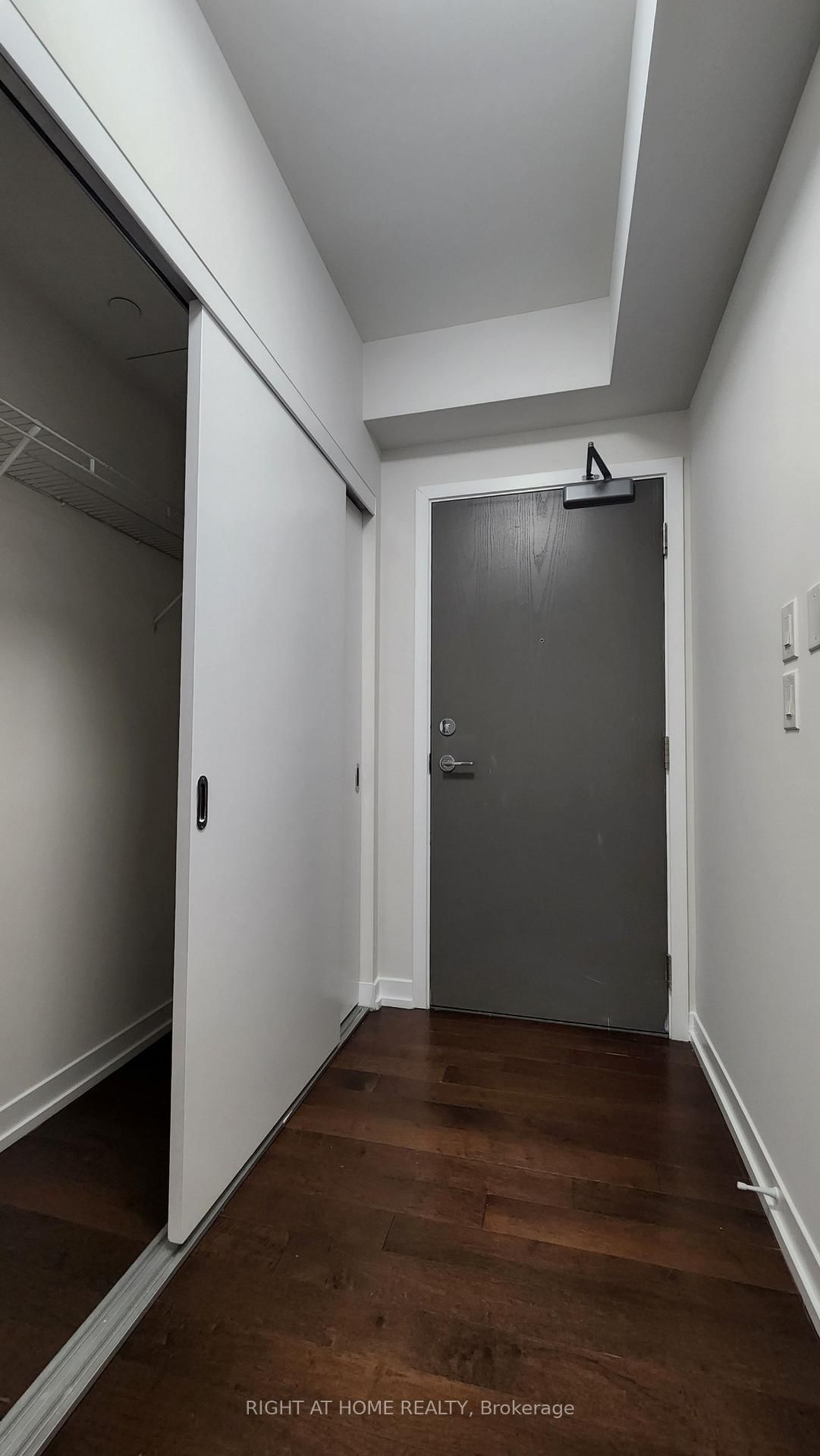 21 Widmer St, unit 2901 for sale