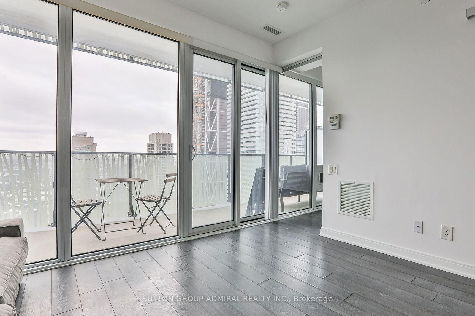 42 CHARLES St, unit 4504 for rent