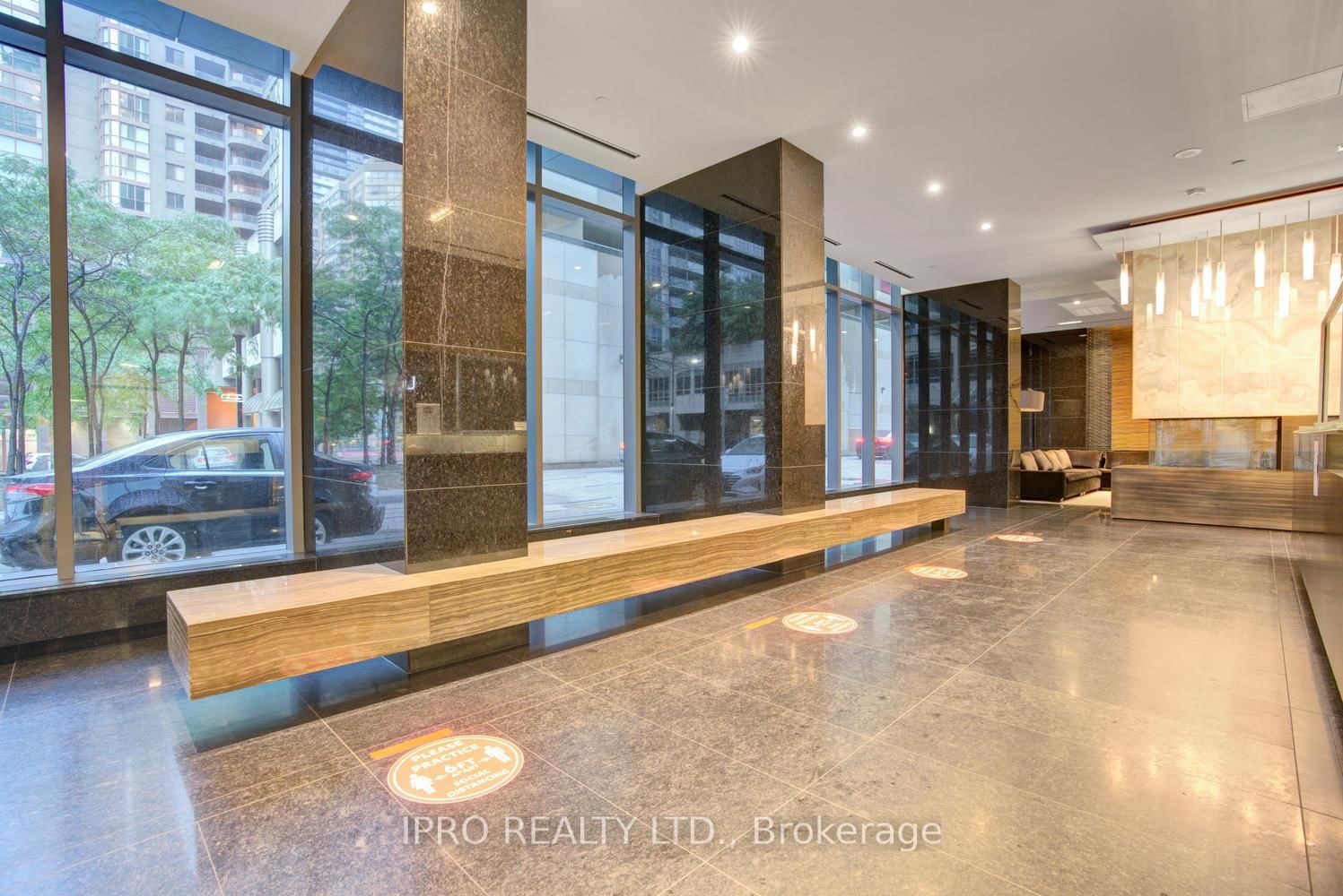 770 Bay St, unit PH201 for sale