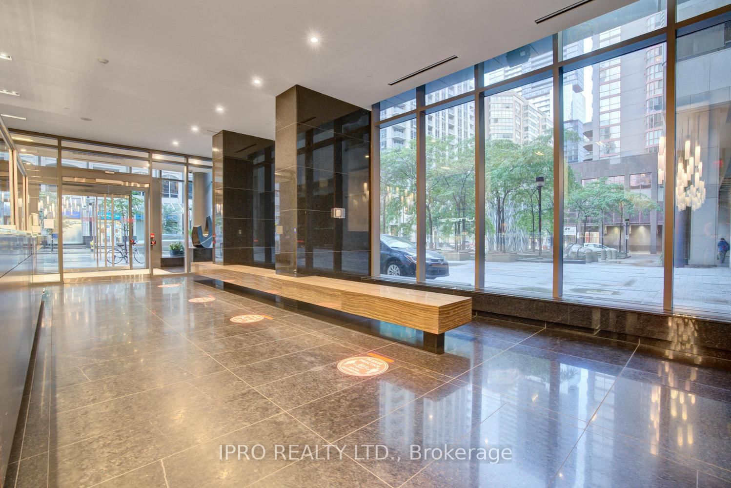 770 Bay St, unit PH201 for sale