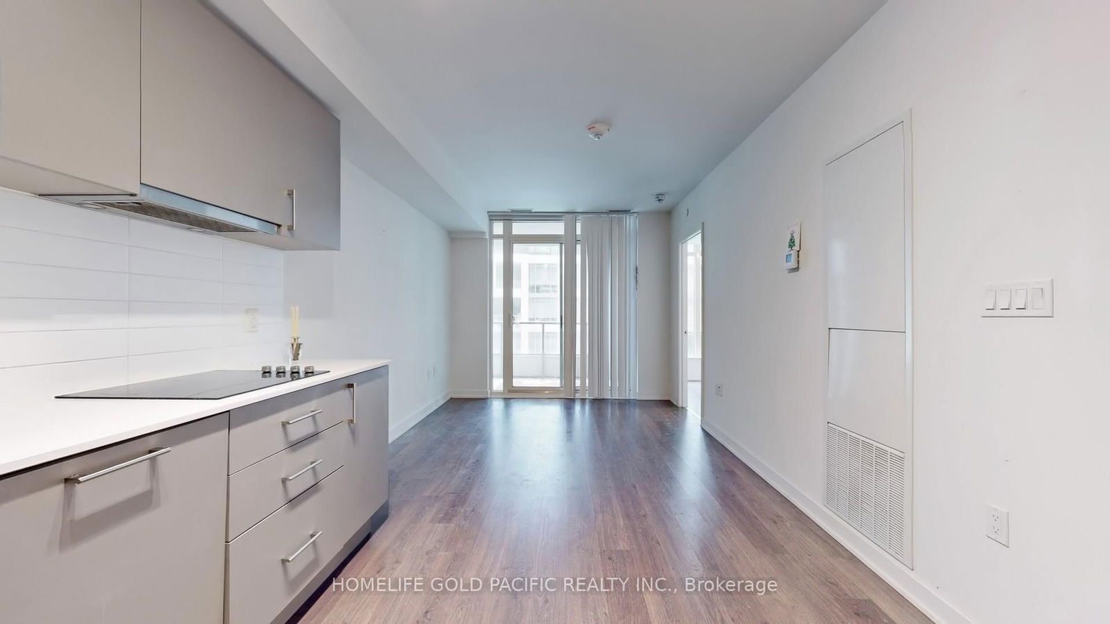 27 Bathurst St, unit 516W for sale