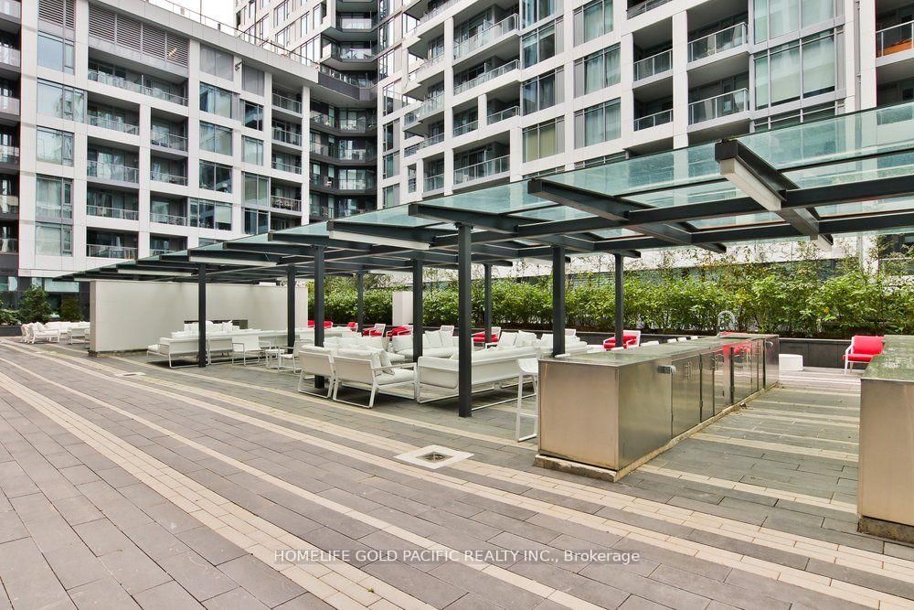 27 Bathurst St, unit 516W for sale