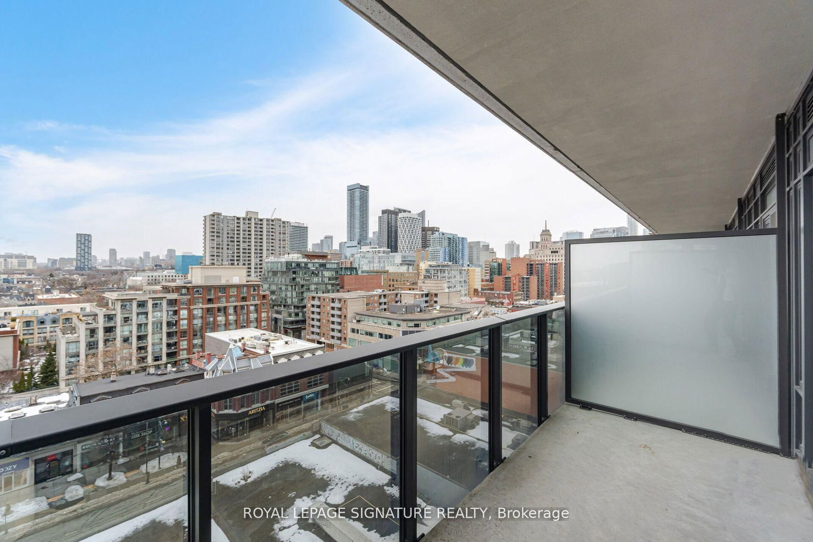 330 Richmond St W, unit 1110 for rent