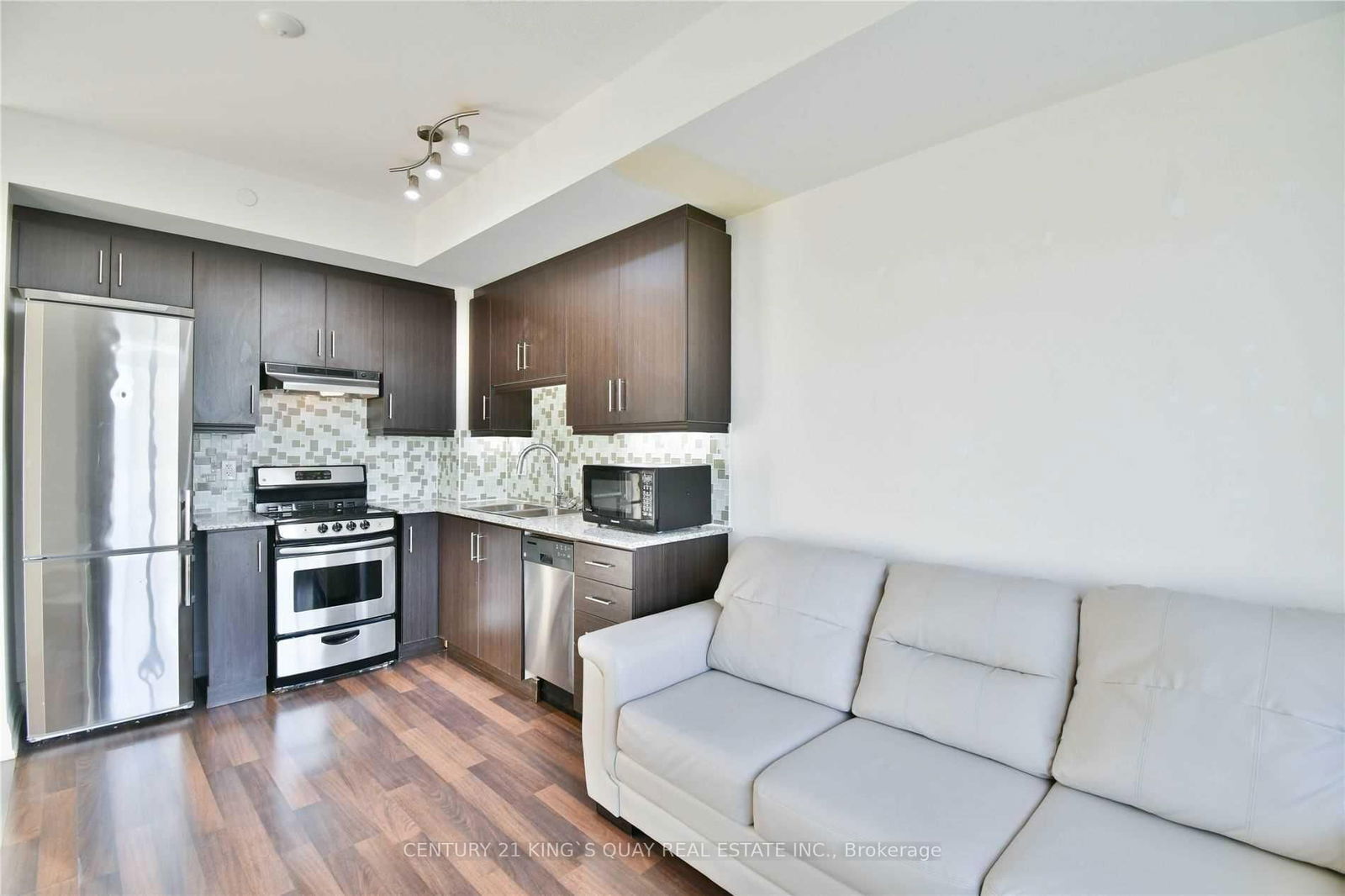 68 Canterbury Pl, unit 207 for rent