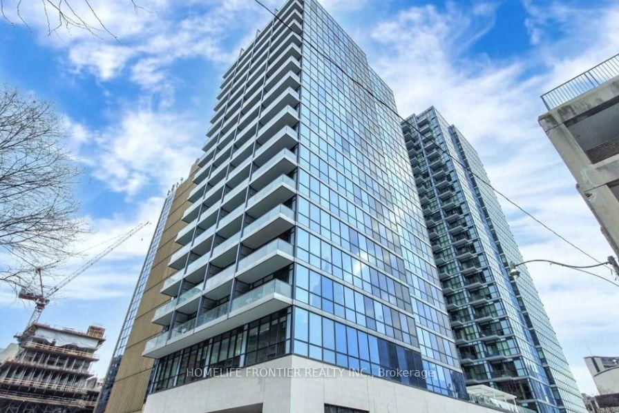 210 Simcoe St, unit 1613 for rent