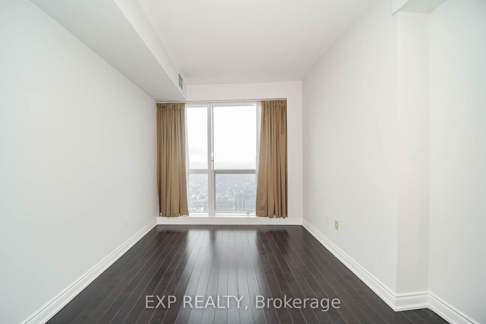 388 Yonge St, unit 6414 for rent