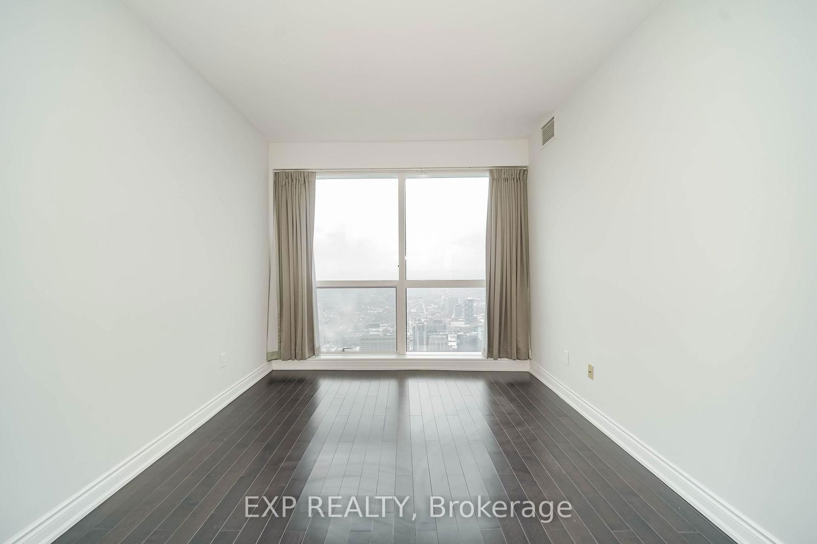 388 Yonge St, unit 6414 for rent