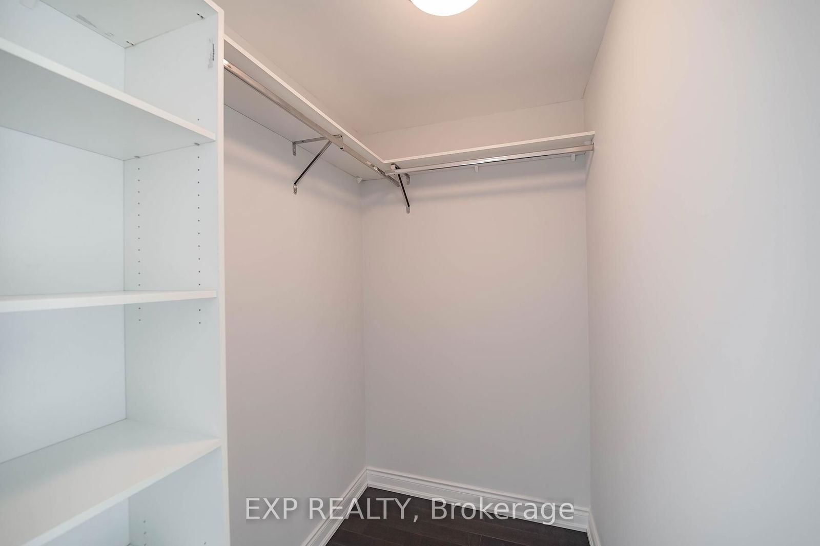 388 Yonge St, unit 6414 for rent