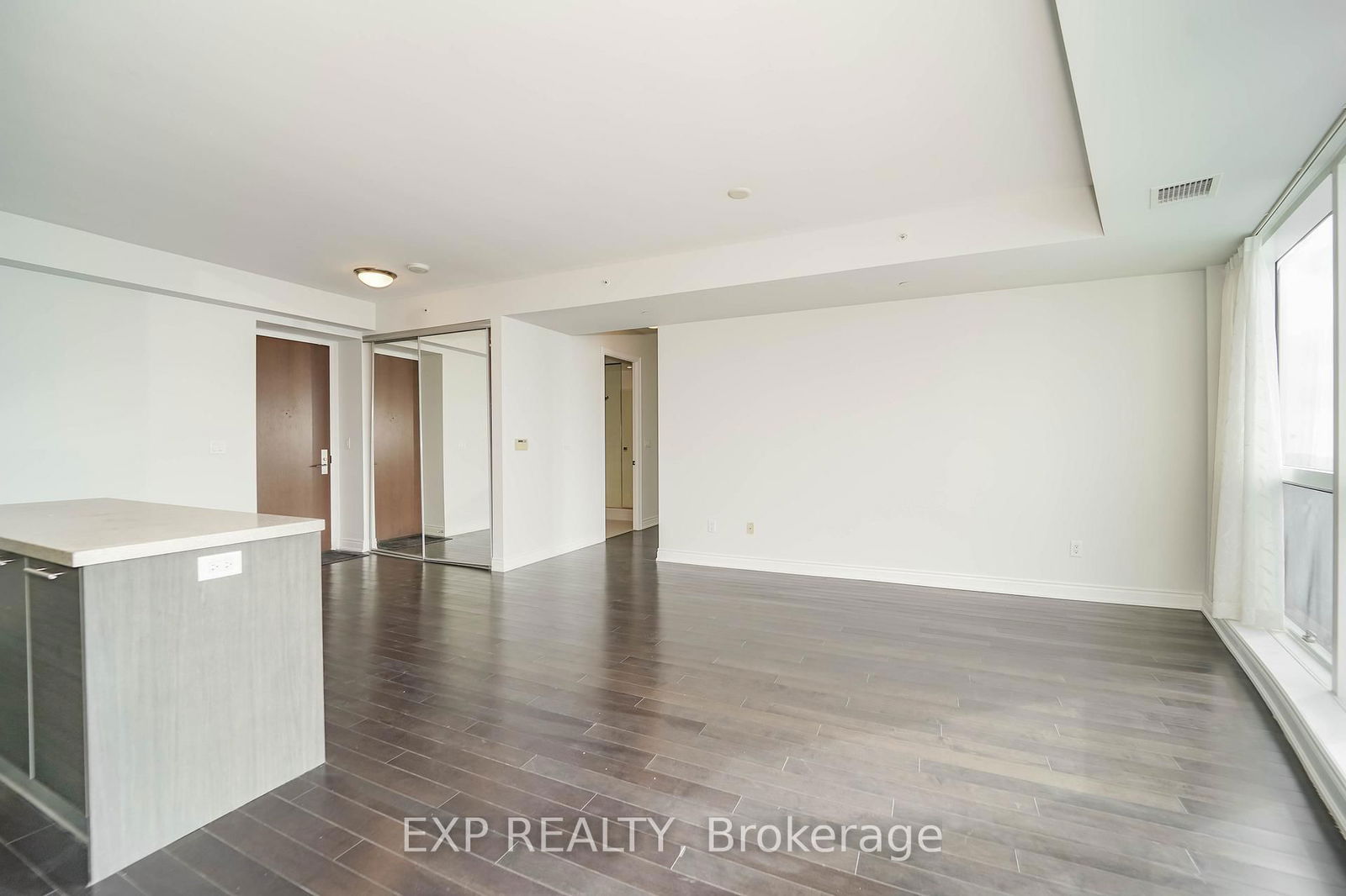 388 Yonge St, unit 6414 for rent