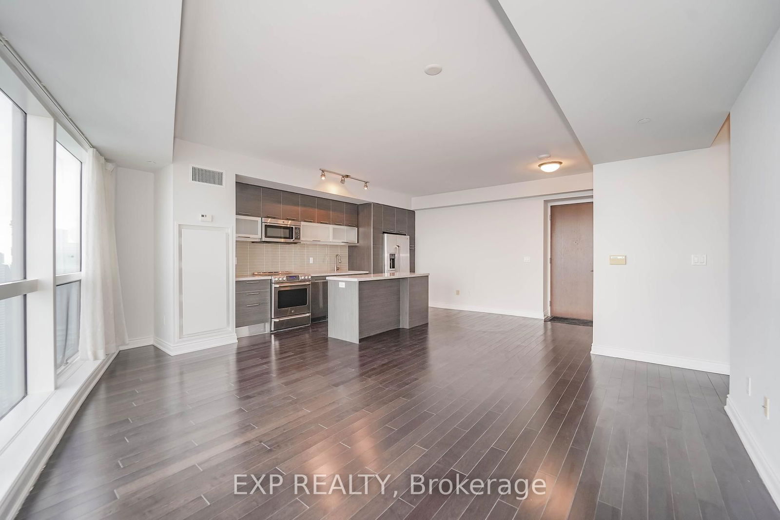 388 Yonge St, unit 6414 for rent