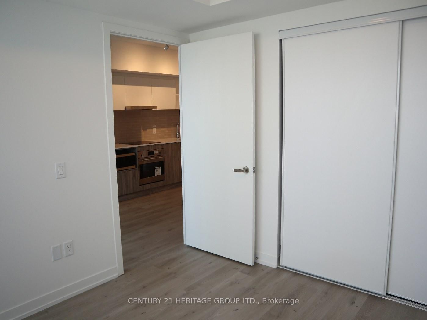 138 Downes St, unit 2705 for rent