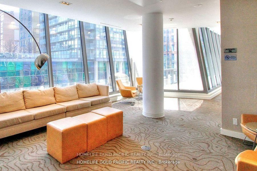 832 Bay St, unit 1202 for sale