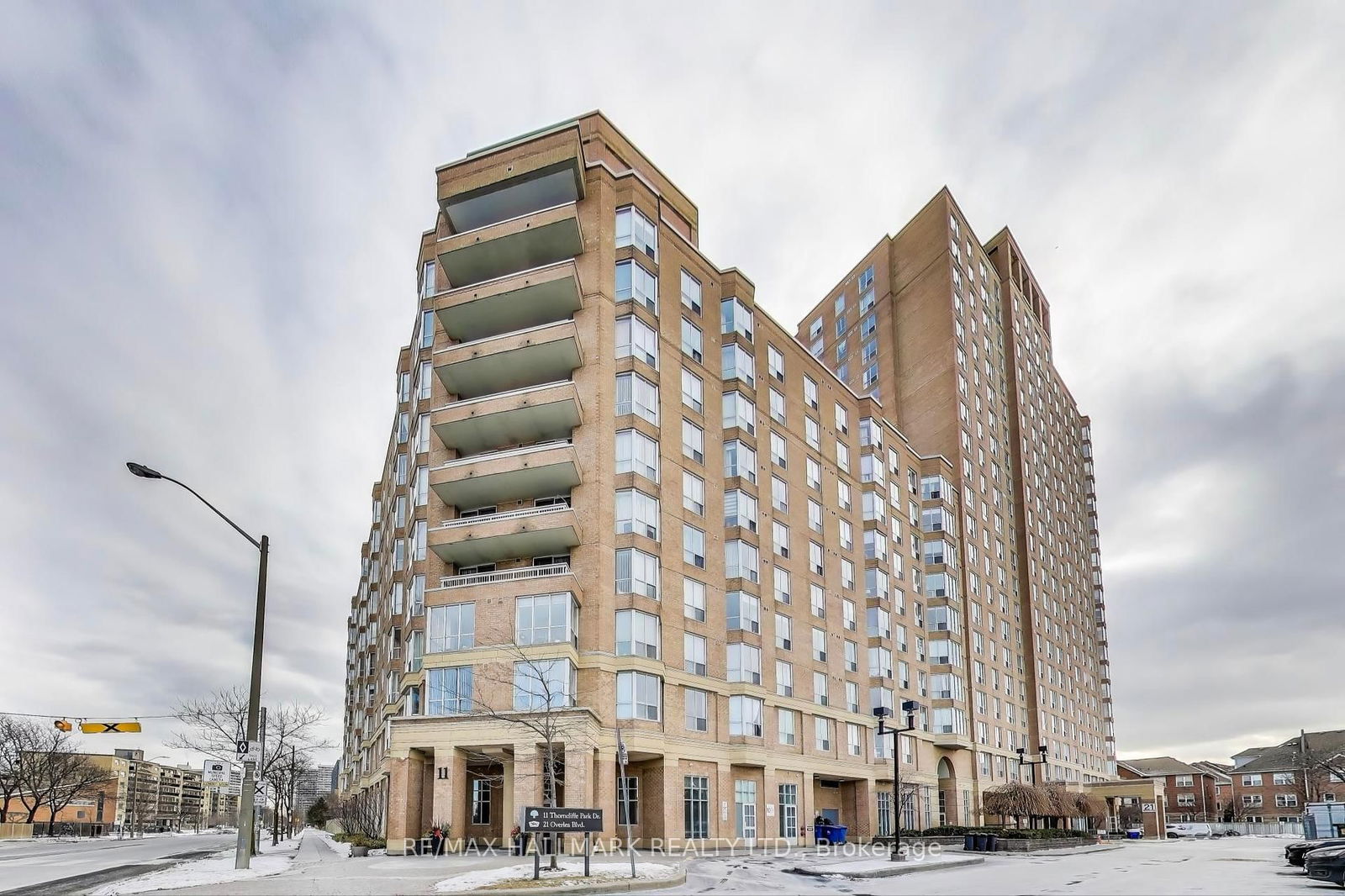 11 Thorncliffe Park Dr, unit 406 for sale