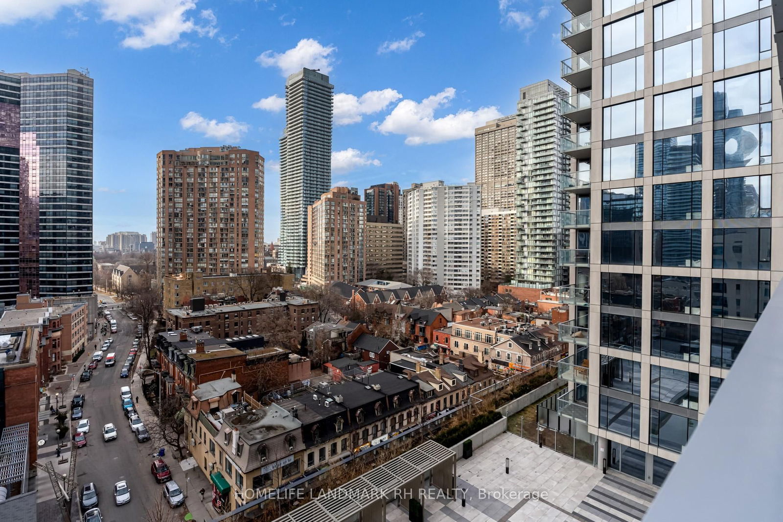 3 Gloucester St, unit 1109 for rent