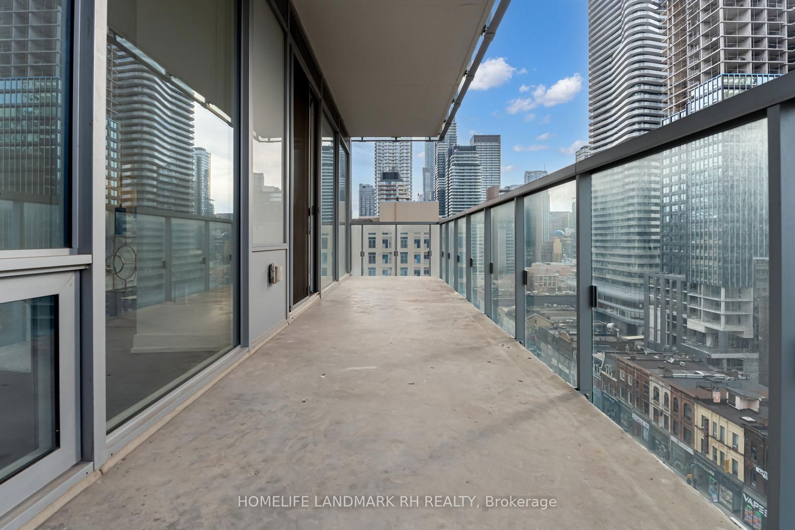 3 Gloucester St, unit 1109 for rent