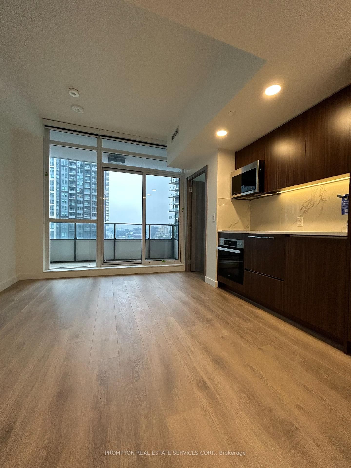 38 Widmer St, unit 2209 for sale