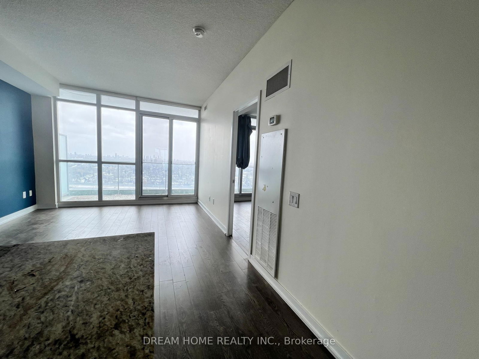 29 Singer Crt, unit 2615 for rent